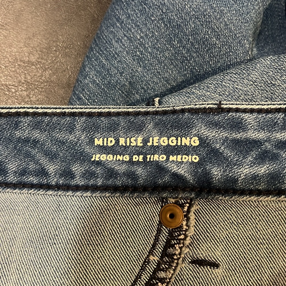 Universal Thread Jeans - Picture 5 of 6